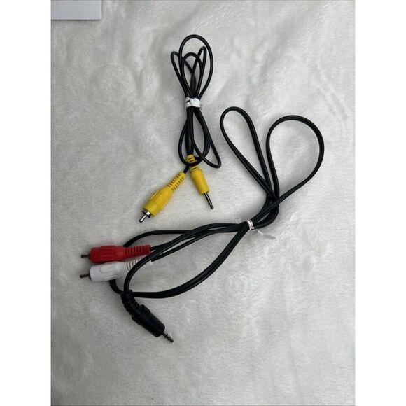 Initial Plug-In Portable DVD Player DVD-9510 With Remote, Carry Case, Cables - Picture 16 of 16